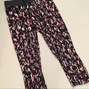 Nike Dri Fit Crop Leggings Like New  Size S